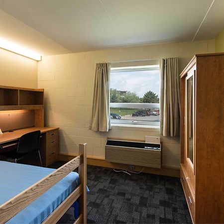 Residence & Conference Centre - Brockville Extérieur photo