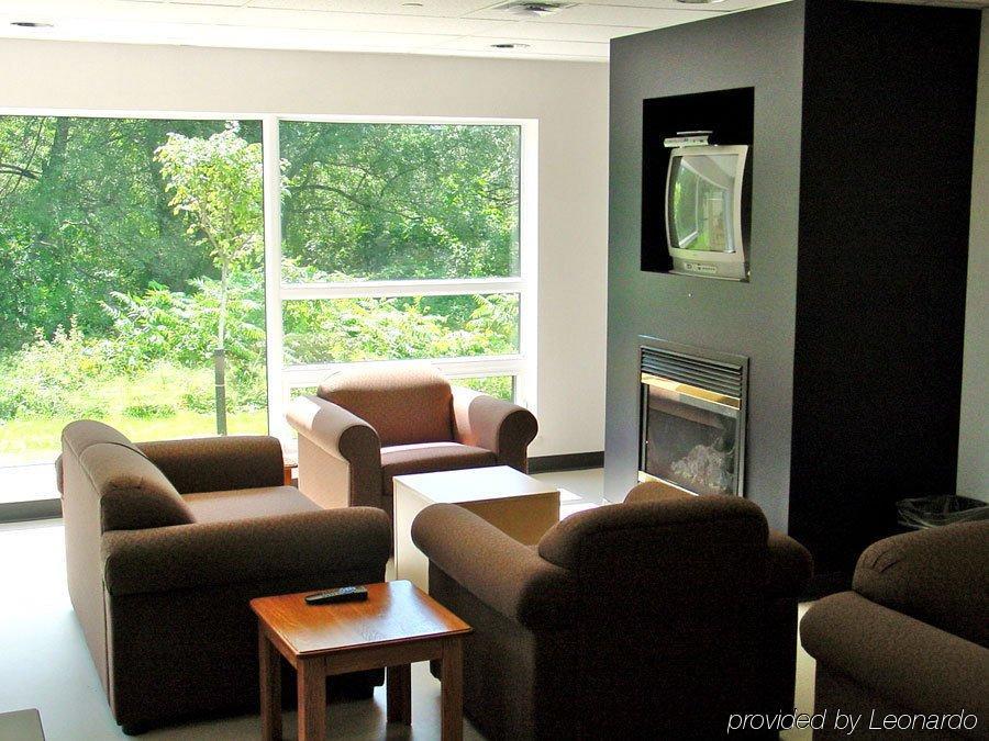 Residence & Conference Centre - Brockville Extérieur photo