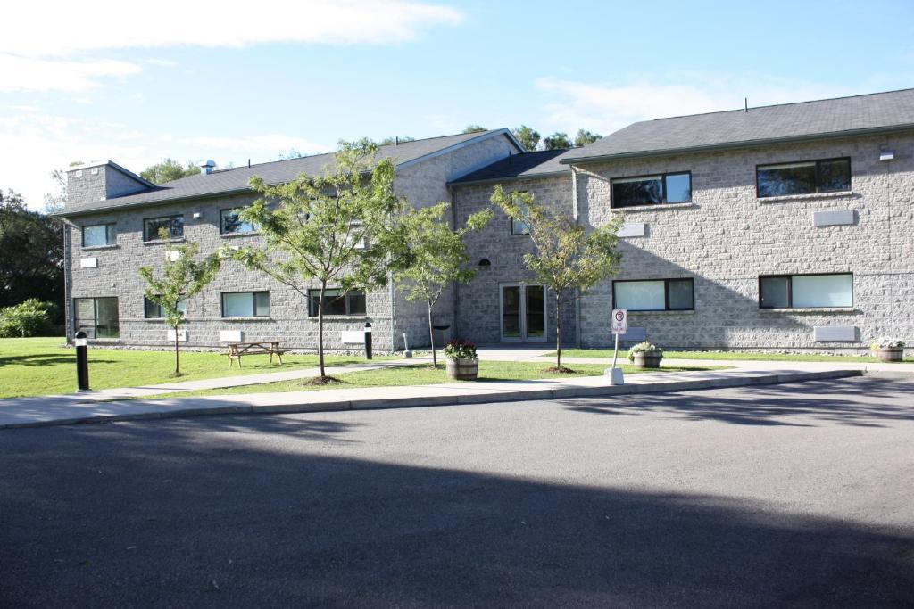 Residence & Conference Centre - Brockville Extérieur photo