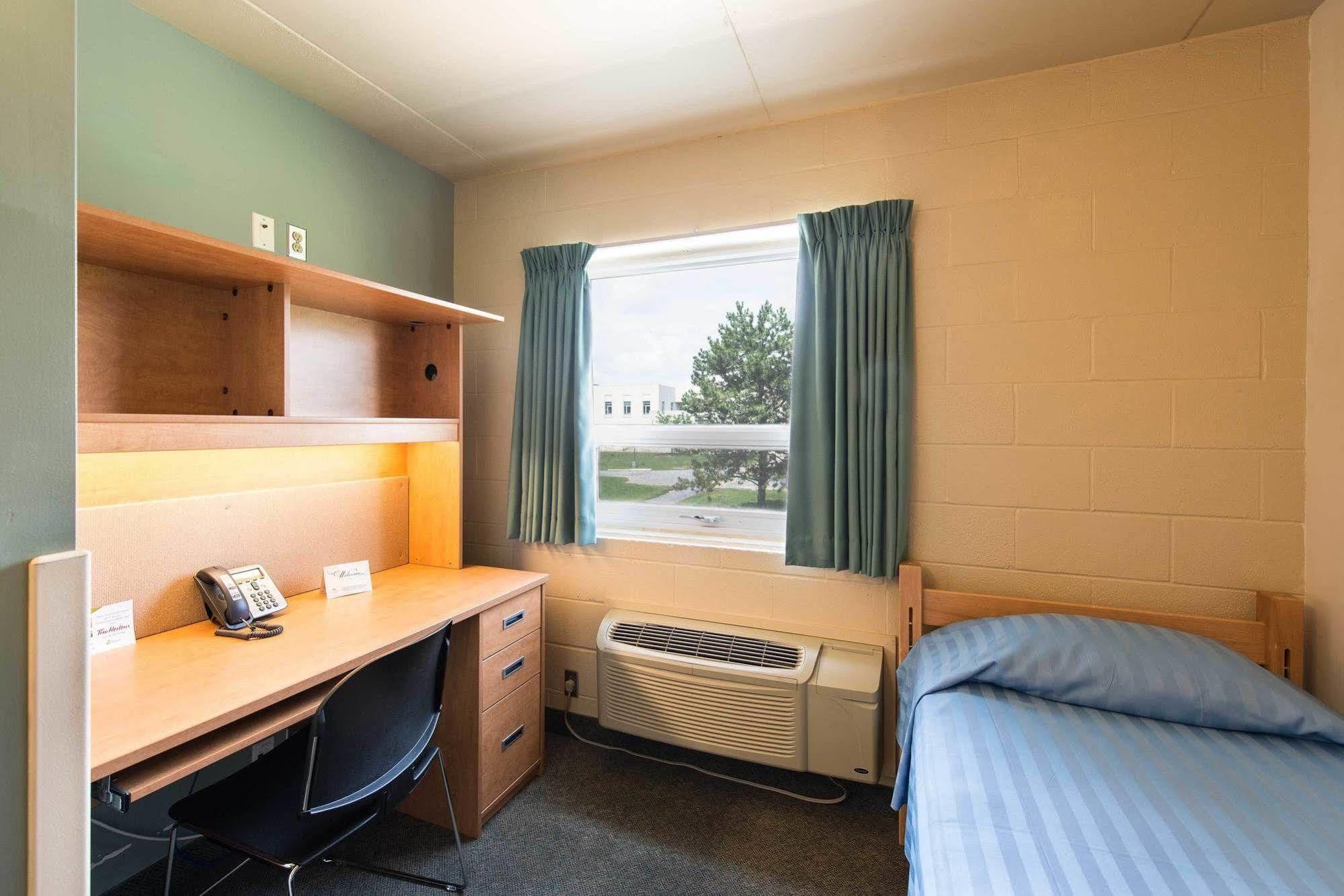 Residence & Conference Centre - Brockville Extérieur photo